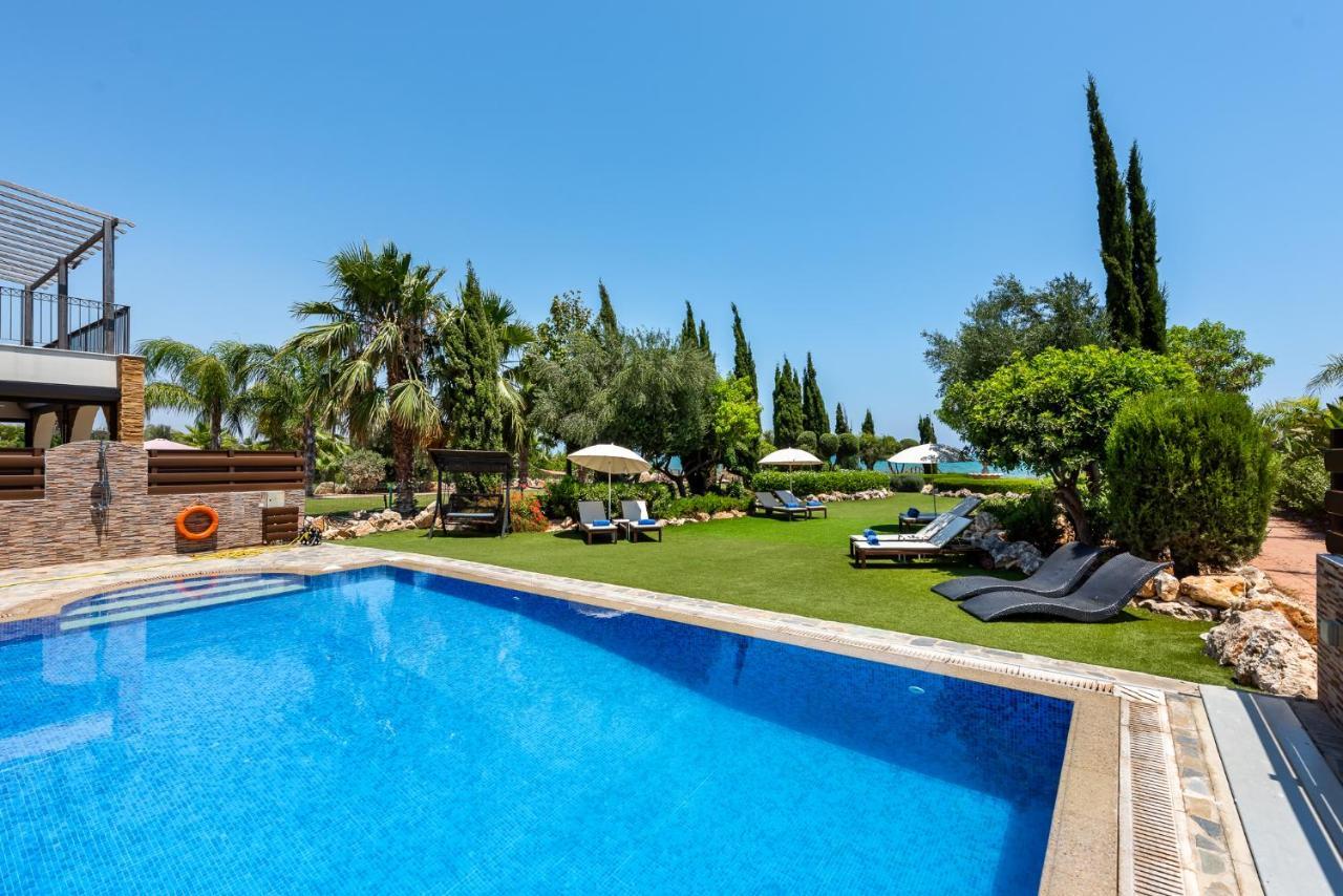 Sea Front Oceanus H3 By Ezoria Villas Agia Napa Buitenkant foto