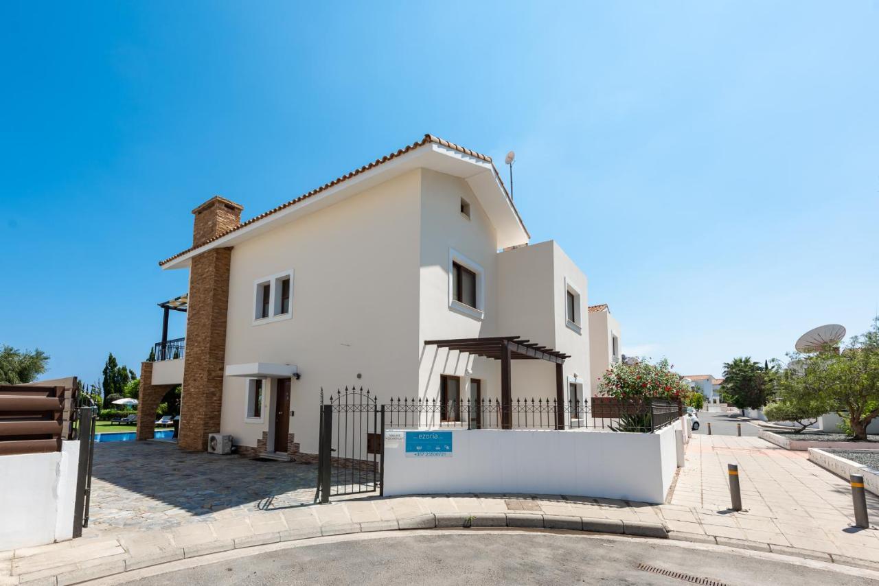 Sea Front Oceanus H3 By Ezoria Villas Agia Napa Buitenkant foto