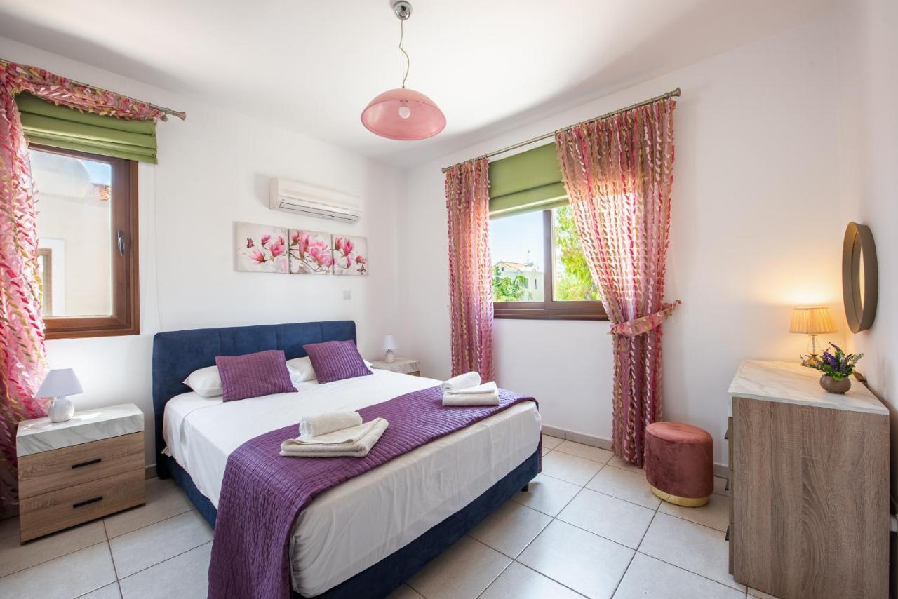Sea Front Oceanus H3 By Ezoria Villas Agia Napa Buitenkant foto